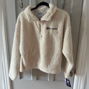 Brand new fuzzy champion quarter zip